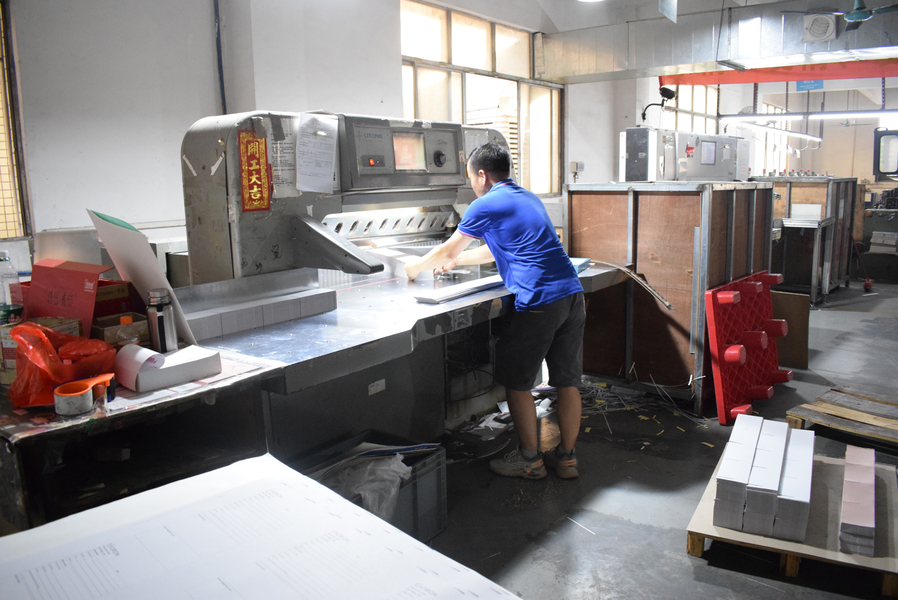 GUANGZHOU YM PACKAGE PRODUCTS CO.,LTD. প্রস্তুতকারকের উৎপাদন লাইন