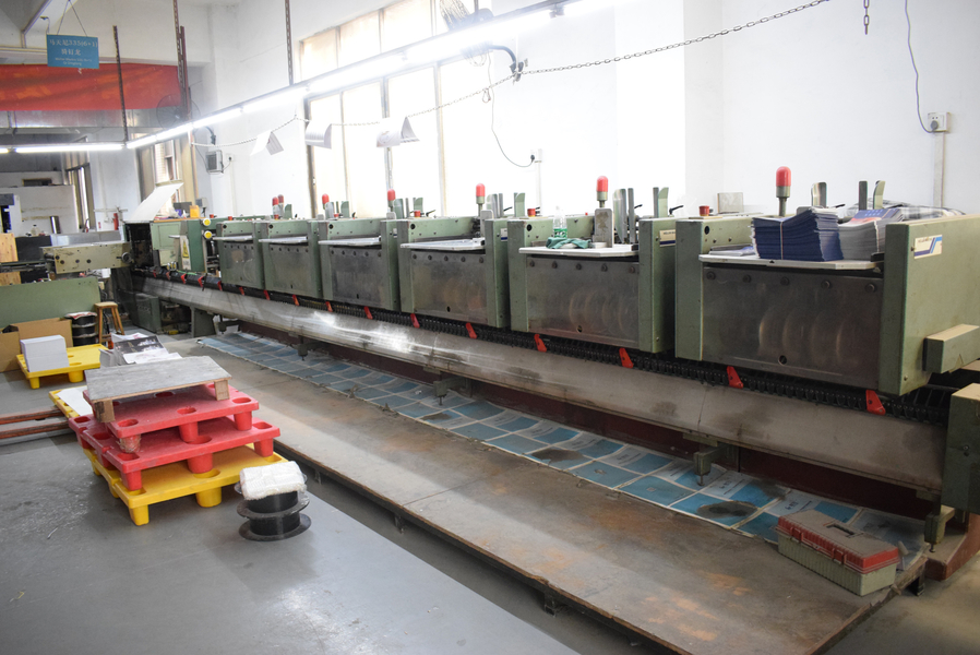 GUANGZHOU YM PACKAGE PRODUCTS CO.,LTD. প্রস্তুতকারকের উৎপাদন লাইন