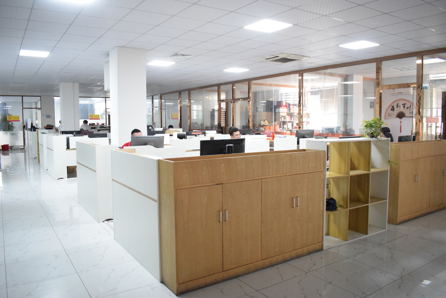 GUANGZHOU YM PACKAGE PRODUCTS CO.,LTD. প্রস্তুতকারকের উৎপাদন লাইন