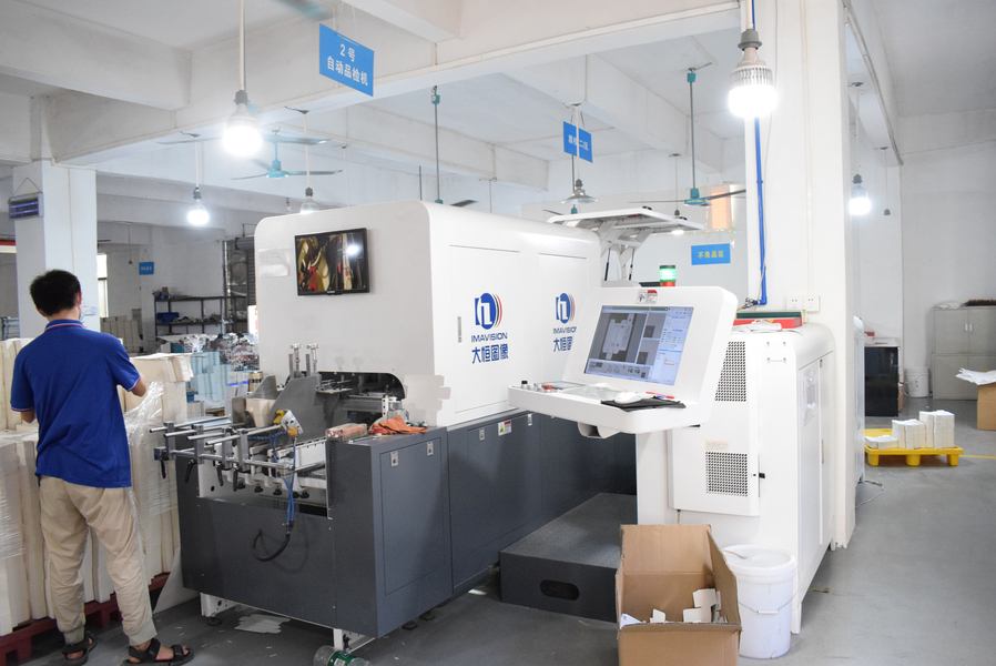 GUANGZHOU YM PACKAGE PRODUCTS CO.,LTD. প্রস্তুতকারকের উৎপাদন লাইন
